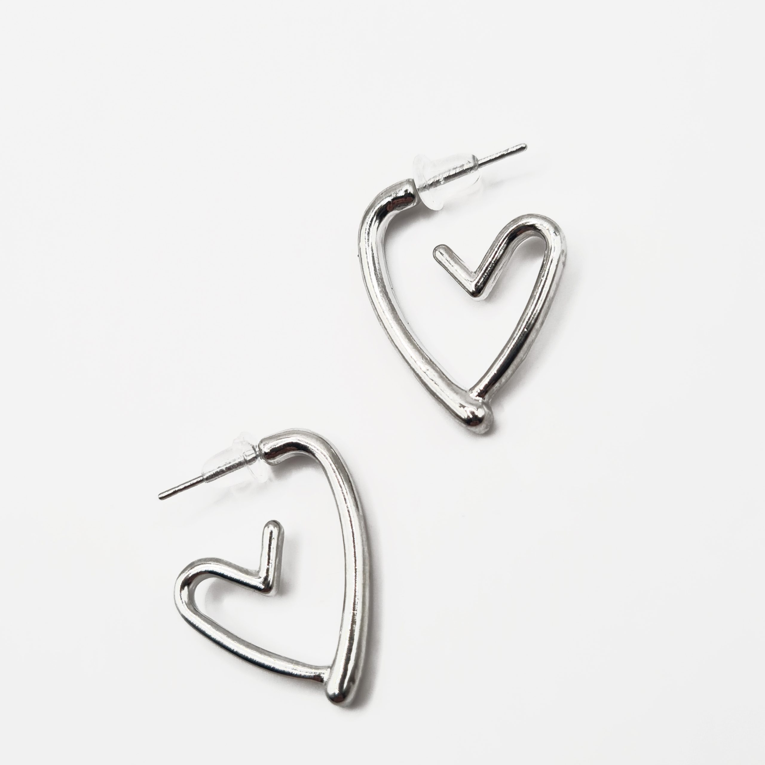 Aros metálicos corazón abierto