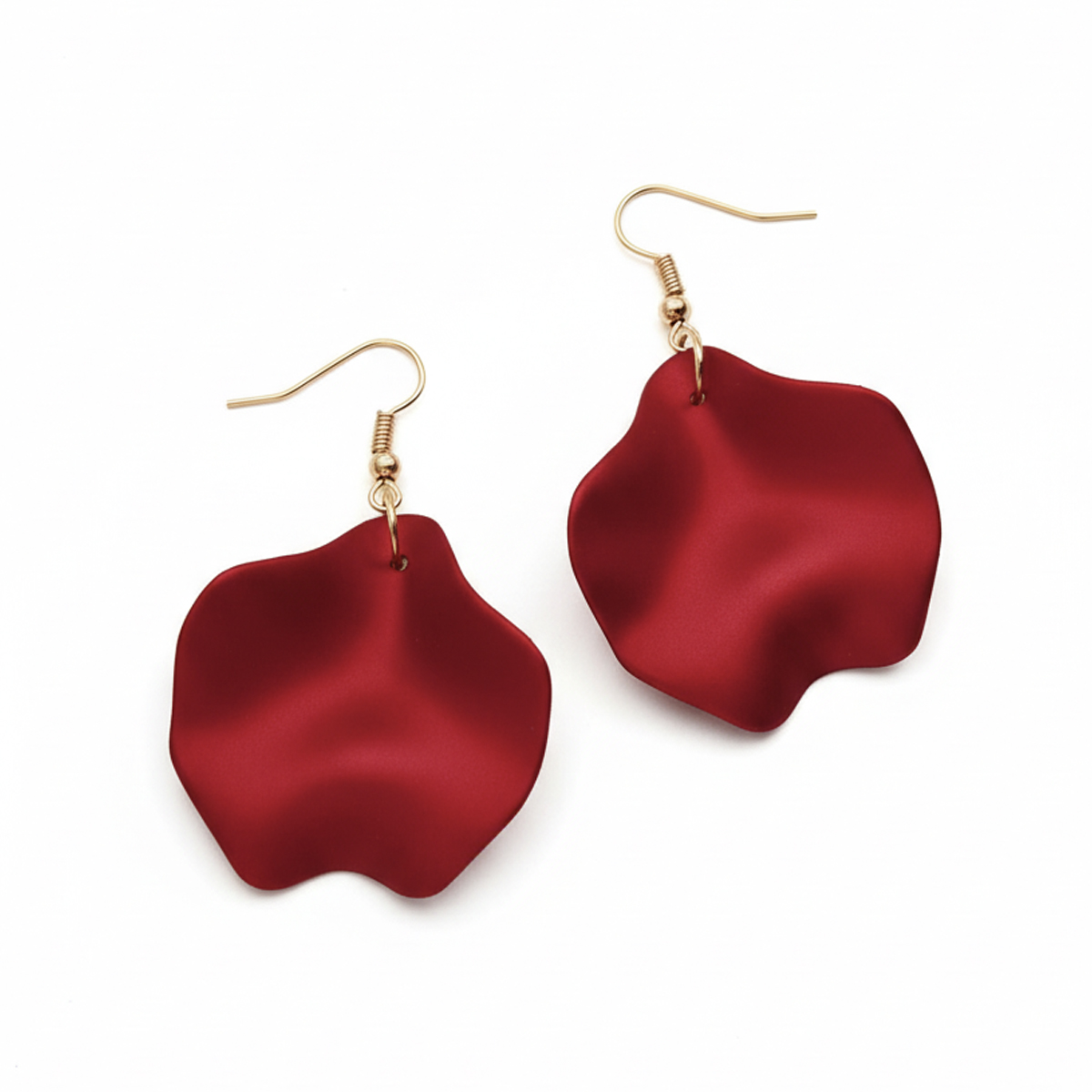 Aros pétalos rojos esculturales satinados